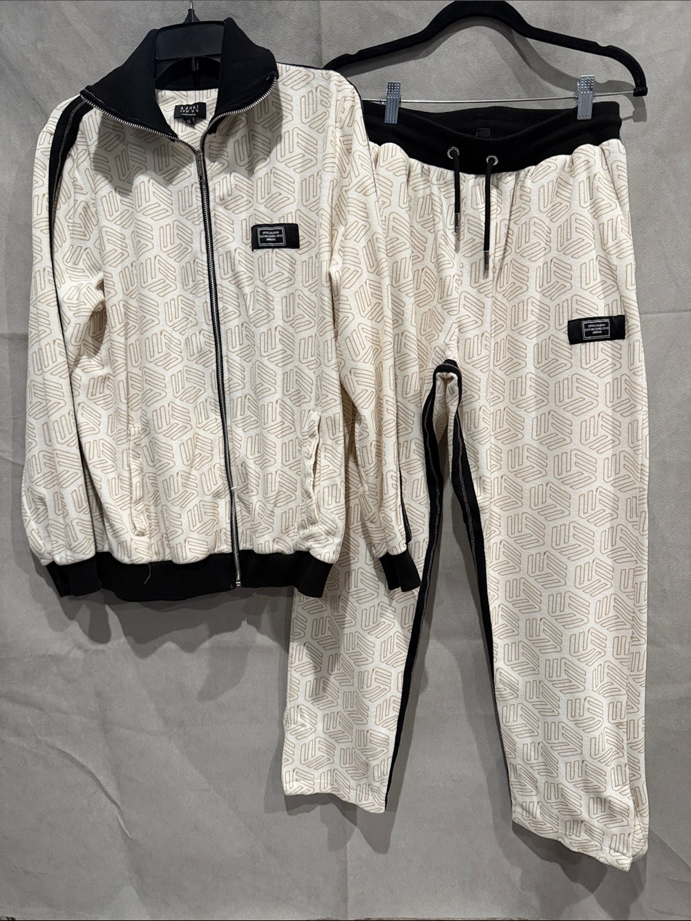 BOOHOO MAN Cream & Black Geometric Track Jacket and Joggers Set. LIKE NEW‼️